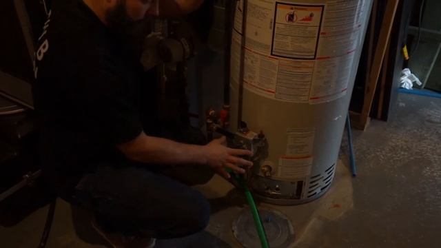 Hot Water Tank Maintenance Tips with Urban Piping смотреть онлайн