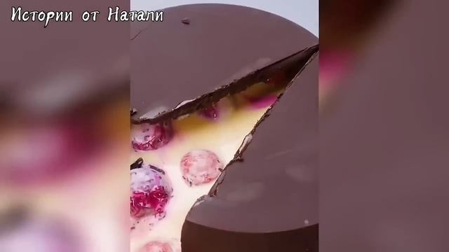 СТРАШНЫЕ ИСТОРИИ С ТОРТАМИ НА НОЧЬ #232 Истории от Натали смотреть онлайн