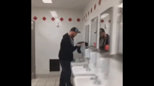 Cупер жидкое мыло / Super Liquid Soap смотреть онлайн