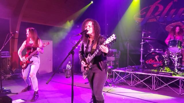 Plush-Barracuda-Live-Front Row-Find the Beautiful Tour-Q & Z Expo Center Ringle WI 5/23/24 смотреть онлайн