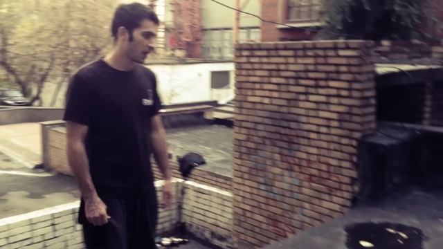 Туториал по выходу силы из "Кэт лип" / Parkour tutorial muscle up from cat leap (English subtitle) смотреть онлайн