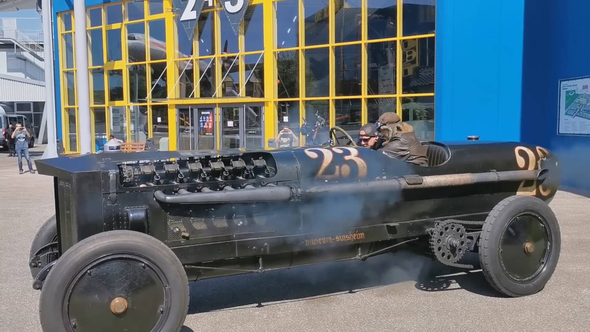 ЗАПУСК СТАРОГО СПОРТКАРА!