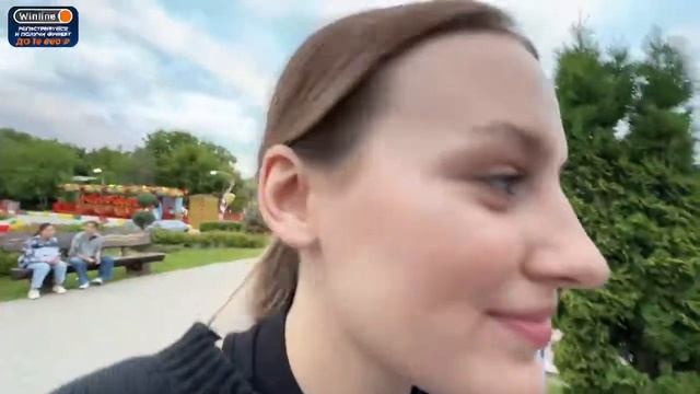 ПАРАДЕВИЧ И КАЯ ЦЕЛУЮТСЯ В ПАРКЕ РАЗВЛЕЧЕНИЙ смотреть онлайн