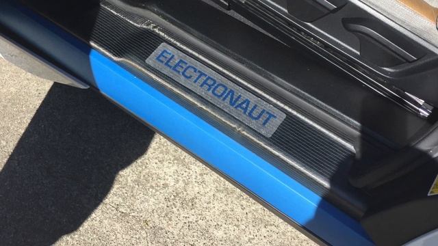 BMW I3 DIY Electronaut Trim Merch смотреть онлайн