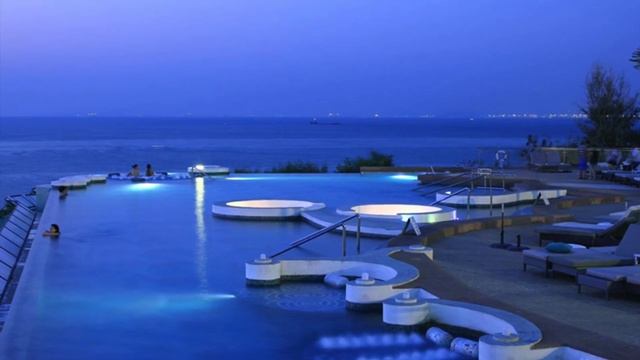 ROYAL CLIFF BEACH HOTEL