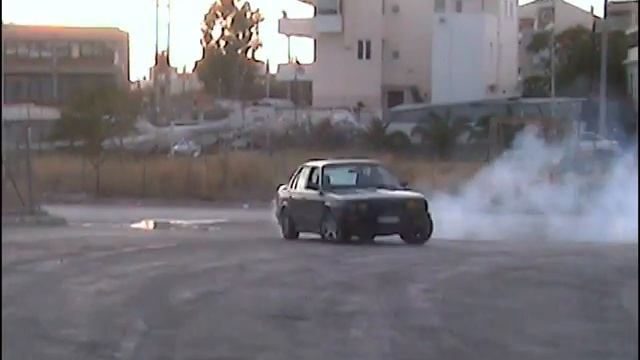 O ALEXIS XAROPALEVEI ME TO BMW 318 part3 смотреть онлайн