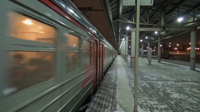 Редкий электропоезд ЭР2Р-7054 следует до станции Шатура. смотреть онлайн