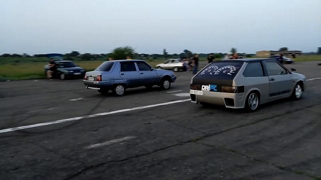 VAZ 2108 (ATMO) vs SLAVUTA 1.2 (STOK) смотреть онлайн
