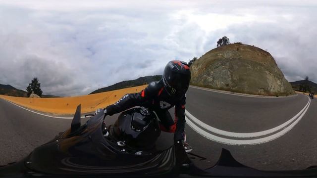 #bmw #bmwmotorsport #s1000rr #Meme #chile #insta #insta360 #gopro #suzuki #yamaha #motorcycle смотреть онлайн