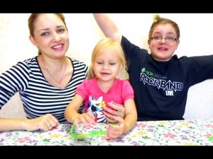 Юля ИСПОРТИЛА челлендж ЖЕВАЧКИ Больше не буду брать её в видео!