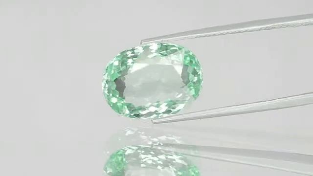 8.34-Carat Flawless Neon Bluish Green Paraiba Tourmaline (IGI) смотреть онлайн