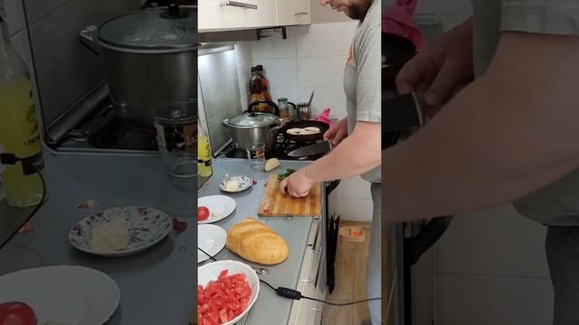 Сливочная брускета с томатами смотреть онлайн