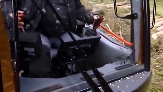 KOMATSU - Техника нового поколения для рубки и расчистки леса. Чудо техника смотреть онлайн