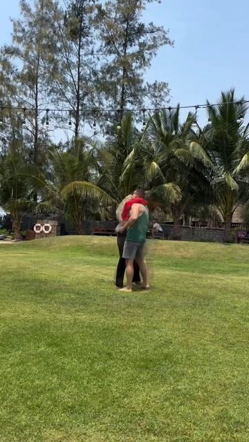 И только когда вы оба «пахните» любовью , вы свернёте горы 👌 #аржуткины #LoveStory #семья #Счастье смотреть онлайн