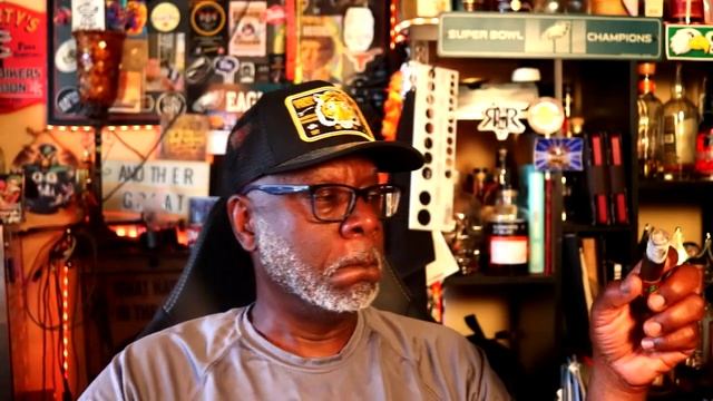 Foundation Wise Man Maduro Cigar Review | @LeeMack912 | Season 10 | Episode 46 смотреть онлайн