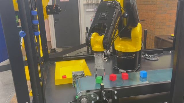 Учебная роботизированная ячейка с техническим зрением смотреть онлайн