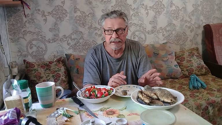 Жизнь в деревне - Выпуск от 23-04-2025. Хроника дня. Что приготовила на обед смотреть онлайн