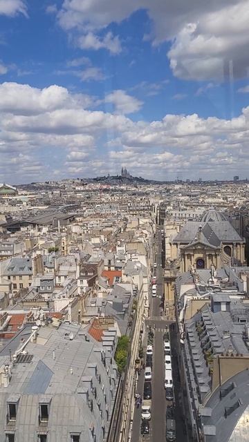 Колесо обзорное у Лувра в Париже смотреть онлайн