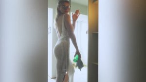 ❤️ Transparent mirror cleaning with fit Tina in dress