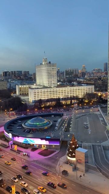 Невероятный вид с крыши на Новом Арбате в Москве ❤🇷? смотреть онлайн
