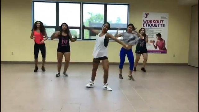 La quiero a morir (live version) 2018 - Zumba! смотреть онлайн