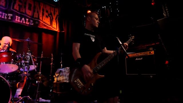 Who The Hell Started the Fire. THE MEANTRAITORS смотреть онлайн