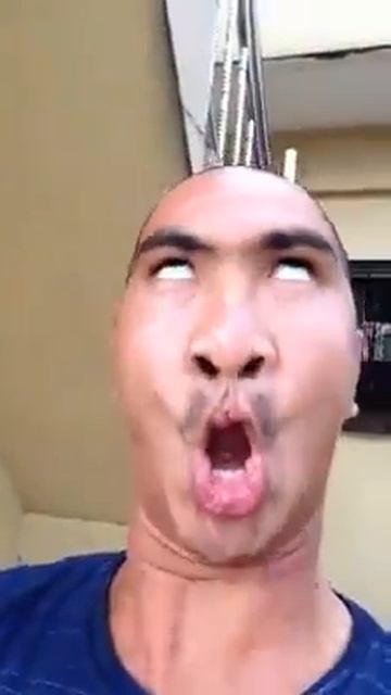 Человек сошел с ума и у него поехала крыша смотреть онлайн