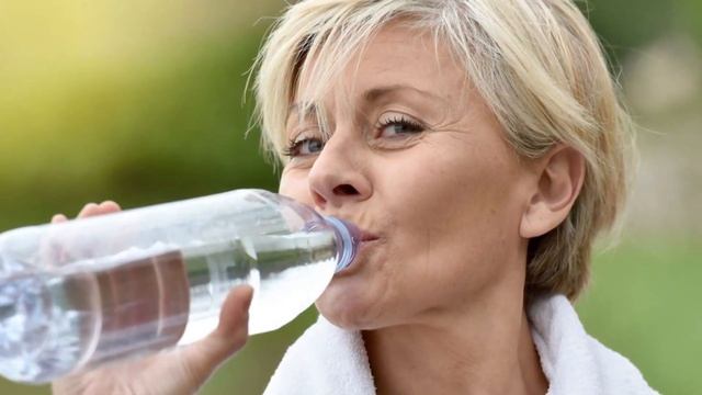 РАСКРЫТ ЯПОНСКИЙ СЕКРЕТ ЛЕЧЕНИЯ ВОДОЙ 👍 Сердце, почки, гипертония, ОРЗ, артрит и даже ... смотреть онлайн