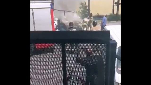 В Находке сгорела машина на Школьной 1а. 22.05.2019 смотреть онлайн