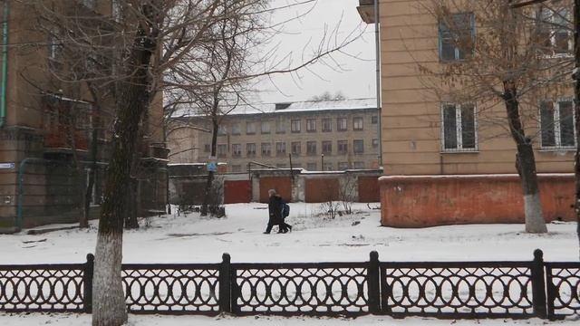 ПРОГУЛКА ПО ГОРОДУ АЛЧЕВСКУ 2013:) смотреть онлайн