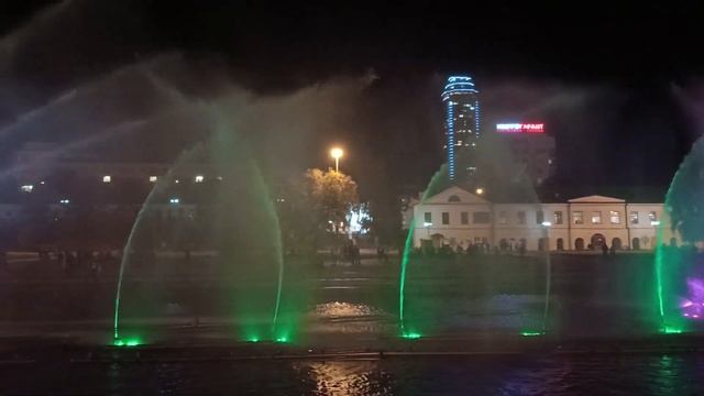 Екатеринбург Плотинка Поющие Фонтаны смотреть онлайн