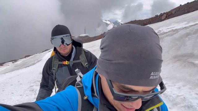 Карагандинцы едут на Эльбрус. День 4. Переезд, прогулка, ледовые занятия. смотреть онлайн