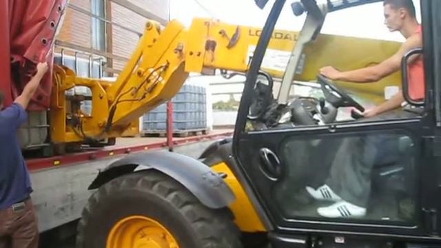 Телескопический погрузчик JCB 541-70 смотреть онлайн
