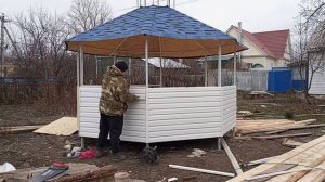 Беседка своими руками, монтаж сайдинга на усб.