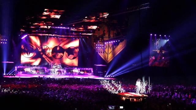 KISS 1.05.2017 Москва Олимпийский смотреть онлайн