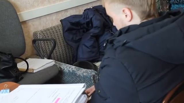В Артеме задержаны подозреваемые ограбившие почтальона. смотреть онлайн