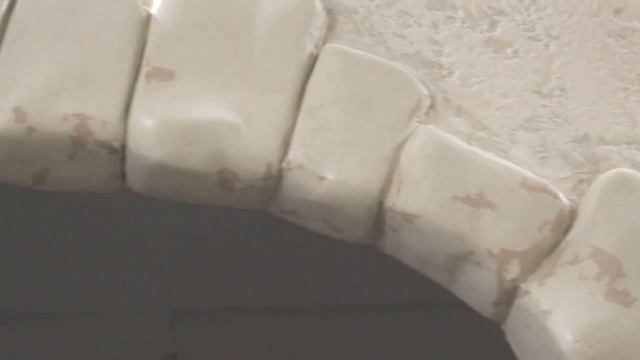 Барельеф на стене. Не вероятно красивый цветок.. смотреть онлайн