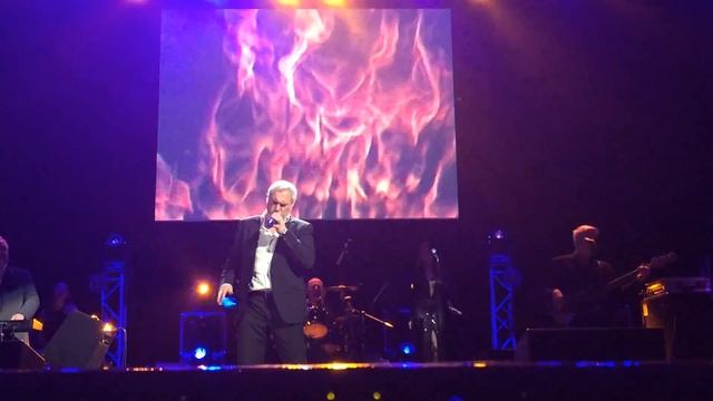 Валерий Меладзе - "Разведи огонь" live смотреть онлайн