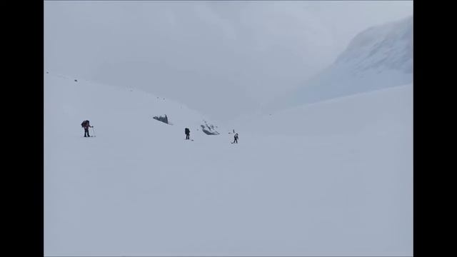 Белоснежные дали. Туристам-лыжникам посвящается... смотреть онлайн