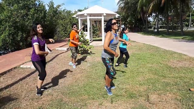 Felices los 4 - Maluma ft Marc Anthony (Versión Salsa) | Zumba con Mary смотреть онлайн