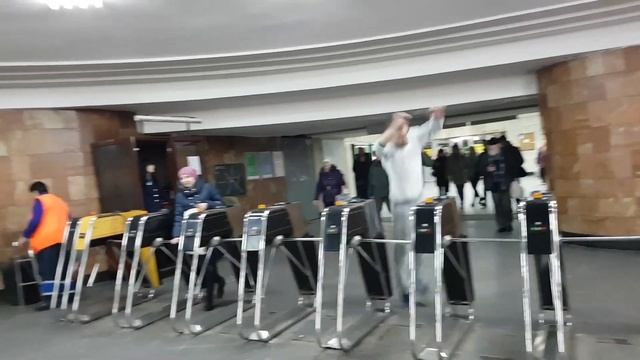 Киев/Метро/Никогда не повторять смотреть онлайн