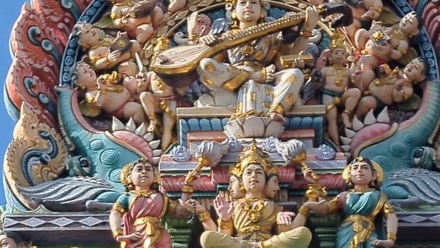 Singapore - Little India, part 18. Сингапур, район Маленькая Индия, часть 18. Обзор скульптур храма смотреть онлайн