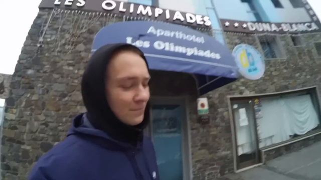 Обычный вечер в Андорре смотреть онлайн