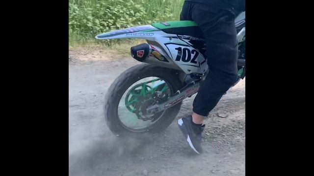 Burnouts and wheelies kawasaki kx450f смотреть онлайн