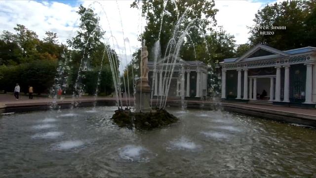 Экскурсия по нижнему парку Петергофа на электромобиле (Россия, Санкт-Петербург) смотреть онлайн