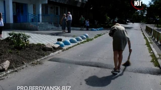 БЕРДЯНСК 22 08 2019 ЛЕЖАЧИЕ ПОЛИЦЕЙСКИЕ В БЕРДЯНСКЕ смотреть онлайн