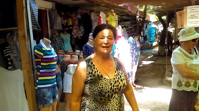 Очень красивый голос у женщины.Город Саки,рынок автовокзала смотреть онлайн
