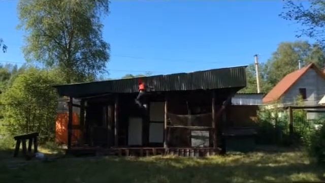 Мальчик прыгает с крыши ! смотреть онлайн