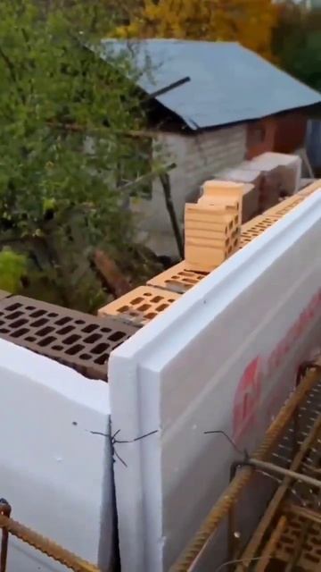 Заливаем бетоном армопояс и перекрытие 1 этажа смотреть онлайн