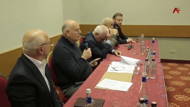 Аслан Бжания хочет сделать гостиницу из здания Совмина в Сухуми смотреть онлайн